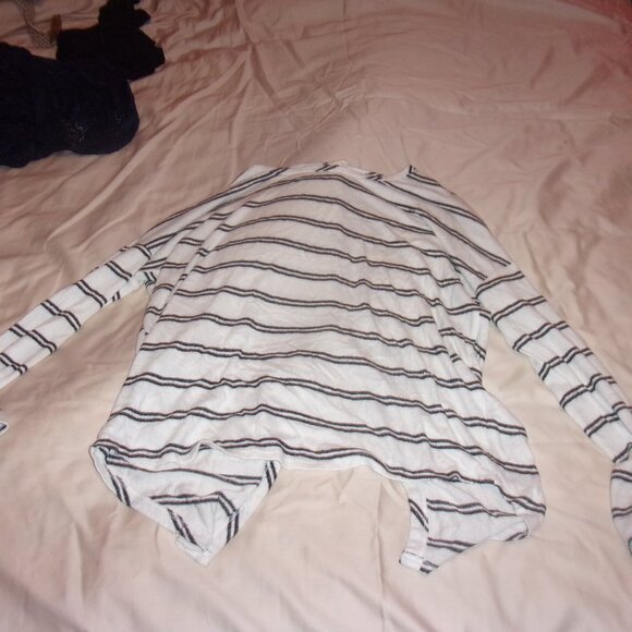 Sweater - Picture 3 of 3